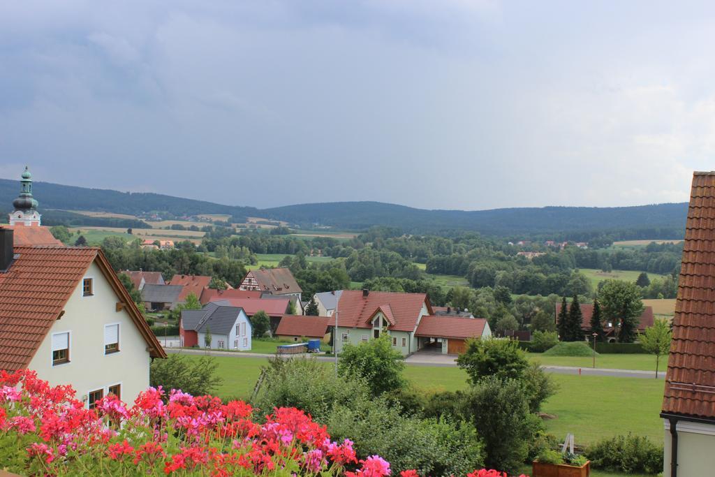 Pension-Gaestehaus Kueblboeck Нойальбенройт Номер фото